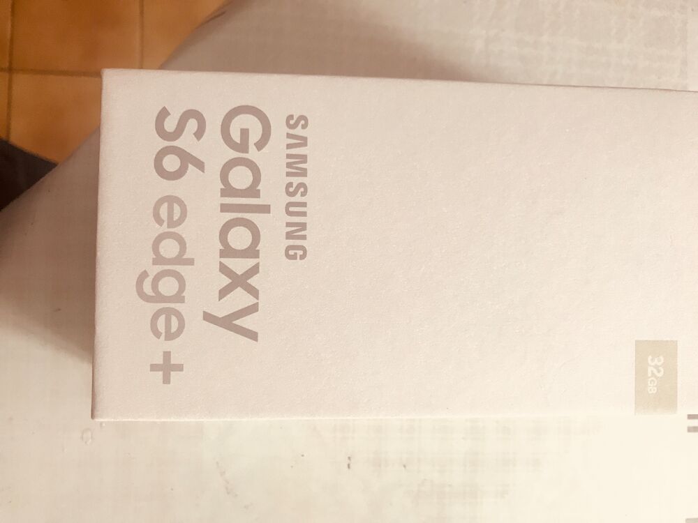 Vends Samsung Galaxy est six Edge plus Téléphones et tablettes