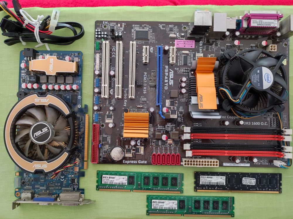 Carte m&egrave;re ASUS P5P43 TD Matériel informatique