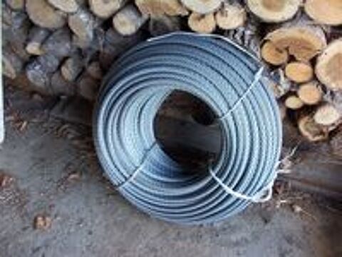   foin balles  ronde 120 /120 
et un tracteur  
