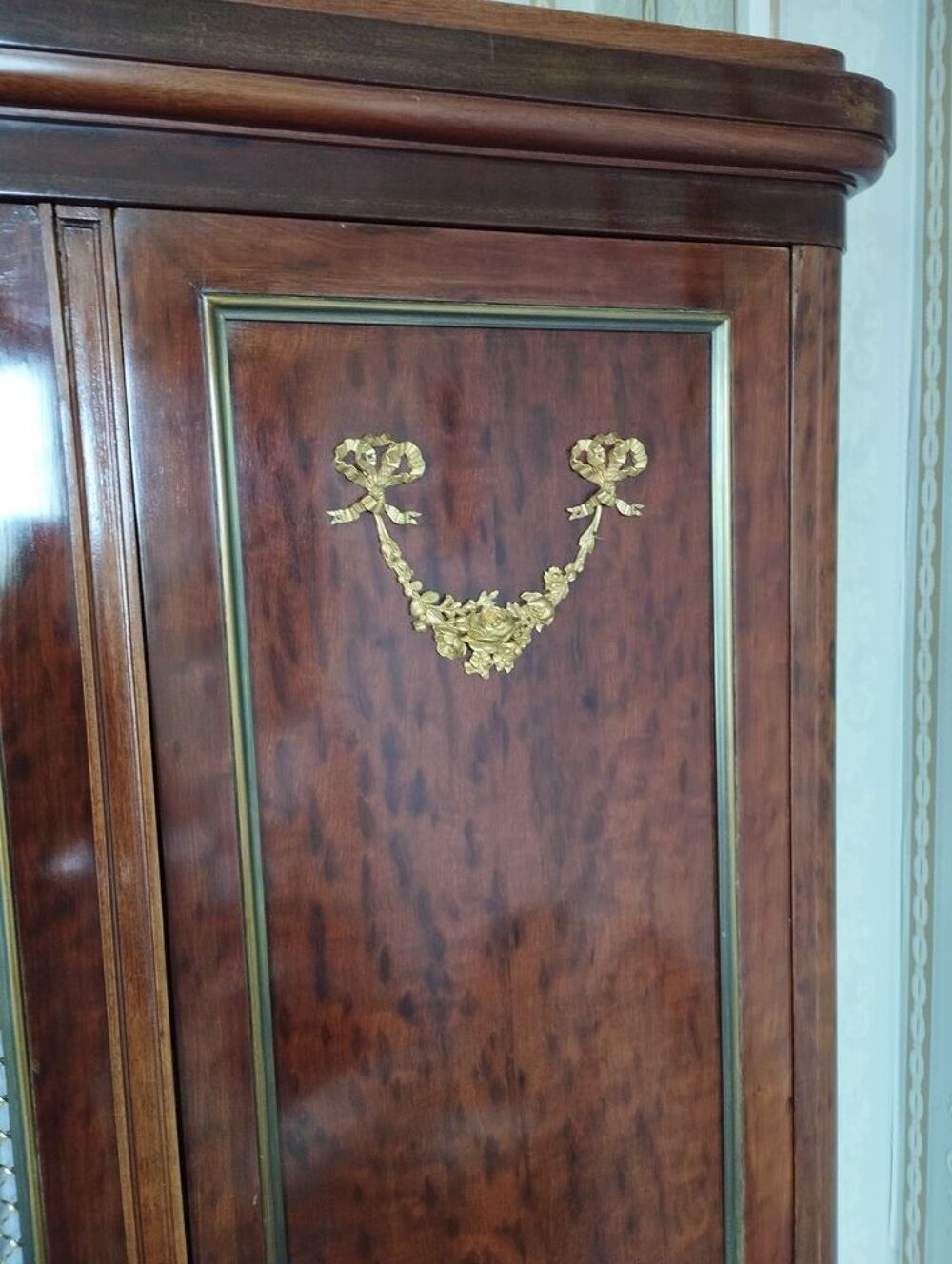 Vaisselier acajou style 1er Empire. Meubles