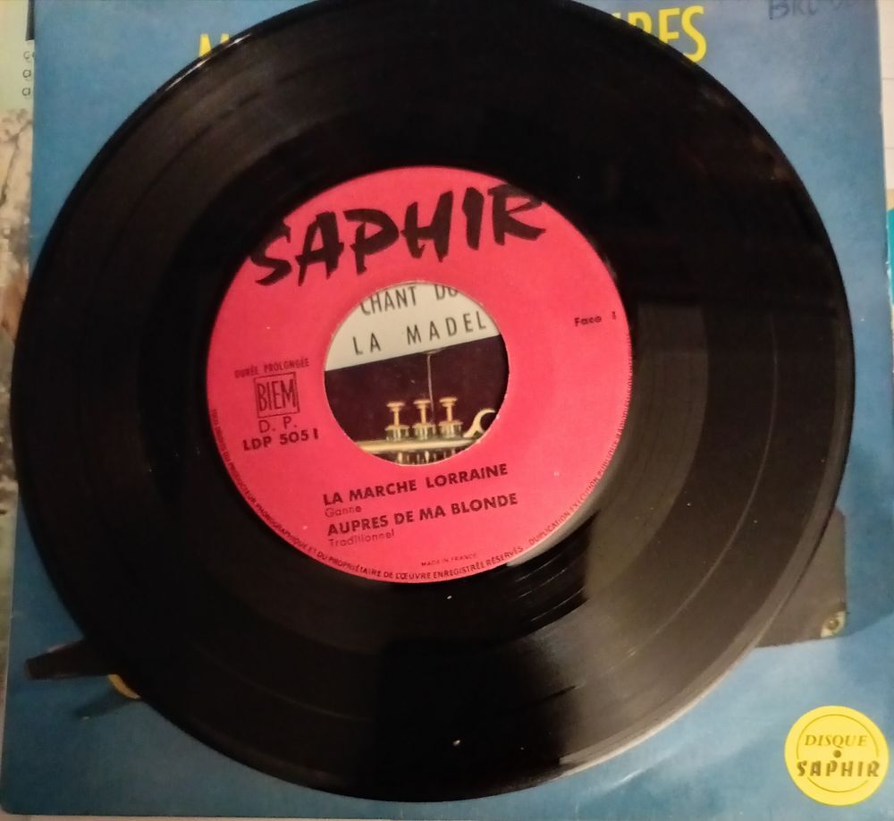 MUSIQUE MILITAIRE / 4 X DISQUES VYNIL 45 TOURS / CD et vinyles