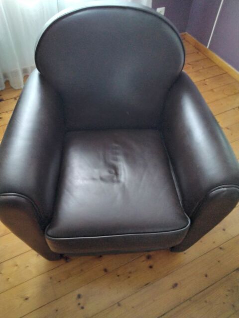 fauteuil cuir  
Beauvoir-sur-Mer (85)