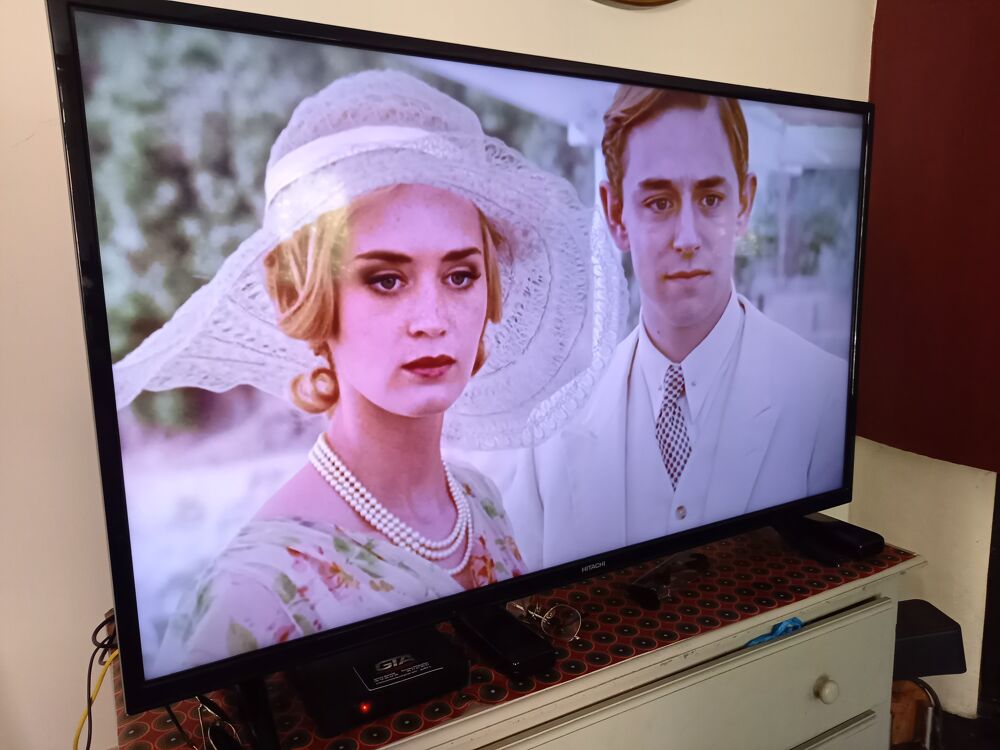 t&eacute;l&eacute; hitachi 128CM HAUTE GAMME Photos/Video/TV