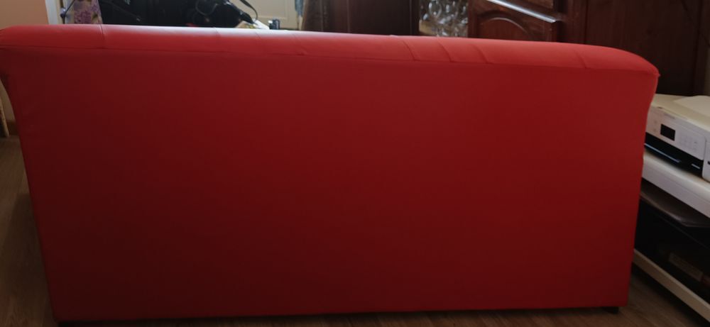 Canap&eacute; rouge Meubles