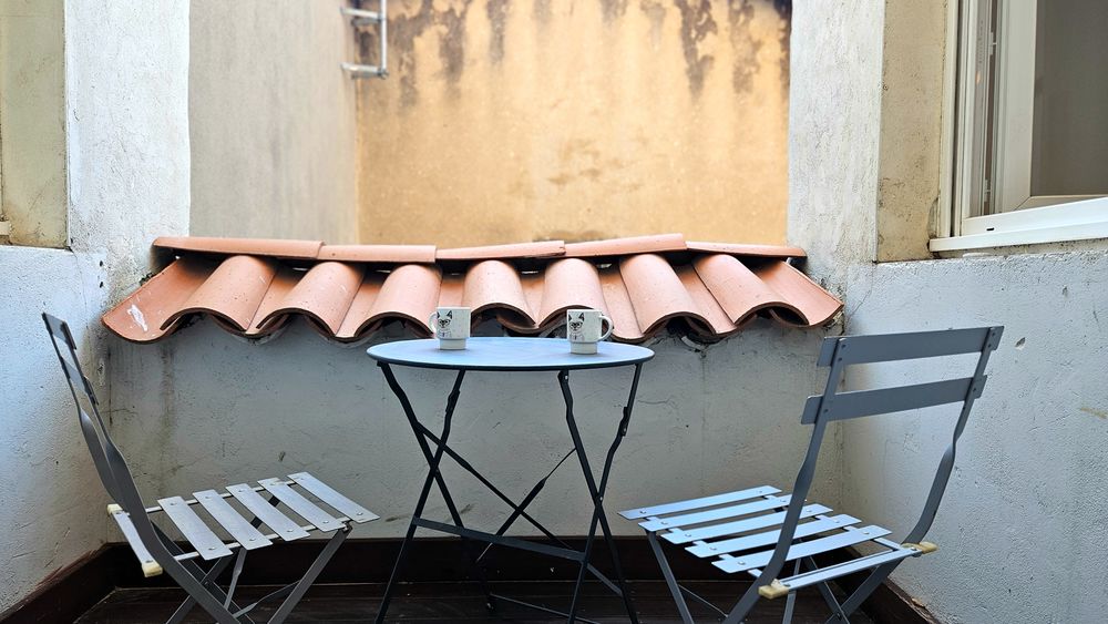 Location Appartement Joli F2 Meublé avec petite terrasse au centre de Sète Sète