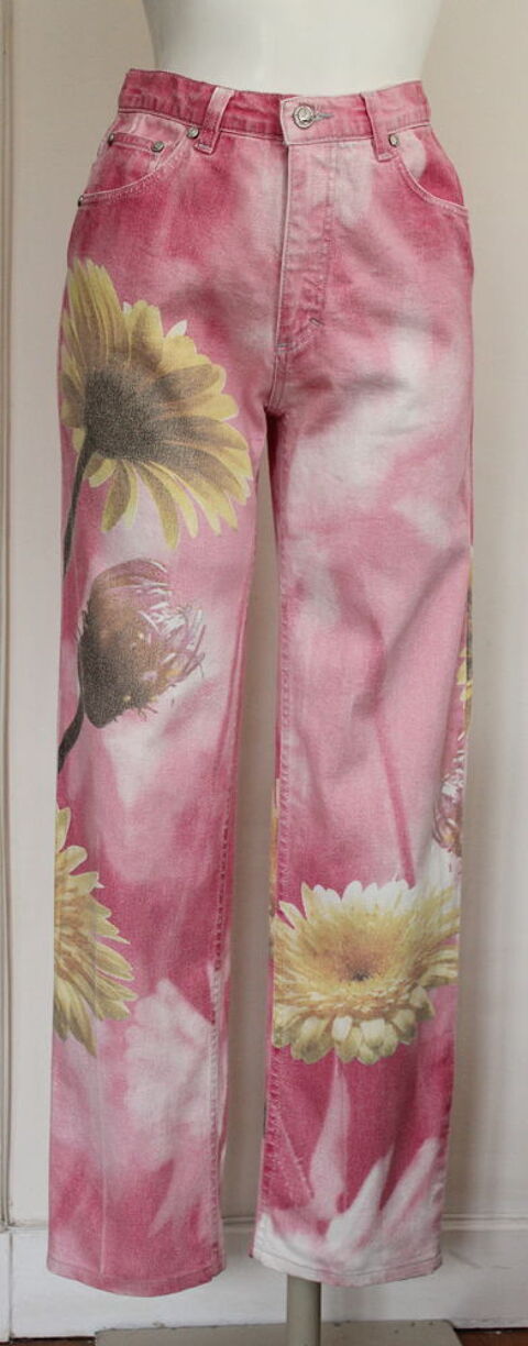 Pantalon rose gerbera ROBERTO CAVALLI 
T.S ou 36 Fr 190 Issy-les-Moulineaux (92)