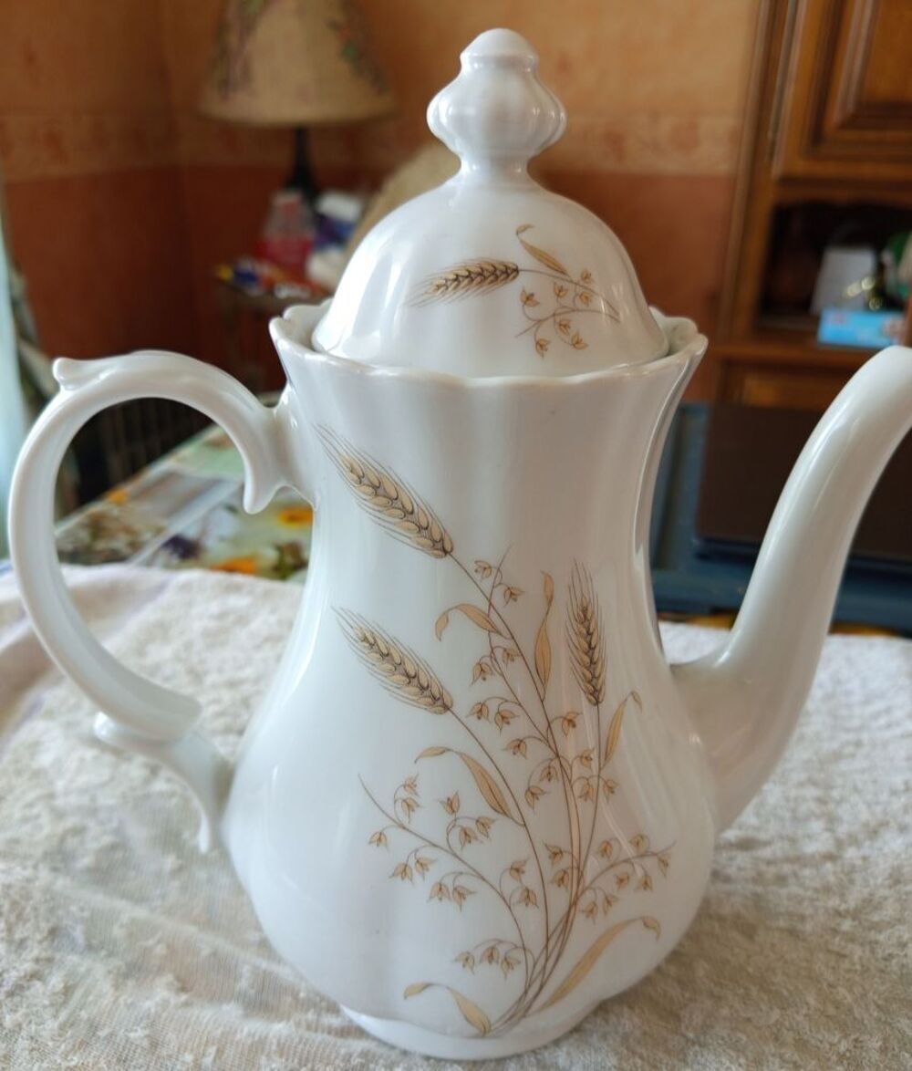 CAFETIERE PORCELAINE "WUNSIEDEL BAVARIA" 