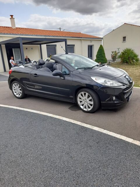 Peugeot 207 CC 1.6 VTi 120ch Féline A 2011 occasion Luçon 85400