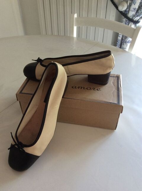Ballerines cuir beige et noir 50 Allez-et-Cazeneuve (47)