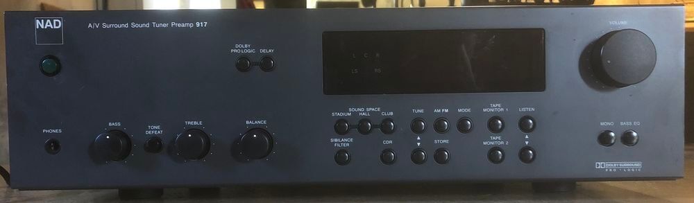 NAD Pr&eacute;Amp tuner Surround Sound 917 Audio et hifi