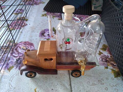 Decoration alambic en verre sur tacot en bois 25� 25 Athis-Mons (91)