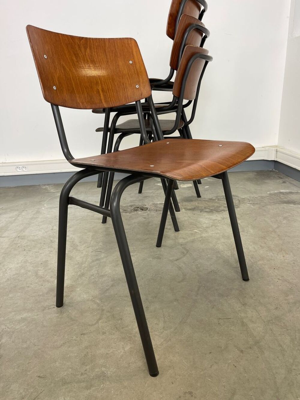 Lot de 4 Chaises d'&eacute;cole bois Ahrend ann&eacute;es 60 Pays-Bas Meubles