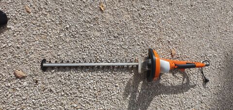 Taille haie lectrique Stihl HSE71  70 Fontanes (46)