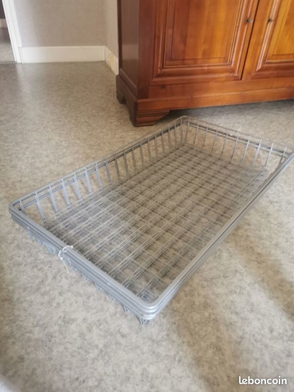 10 PANIERS DE RANGEMENT 42 EUROS OU BIEN VENDU A L'UNITE
Décoration