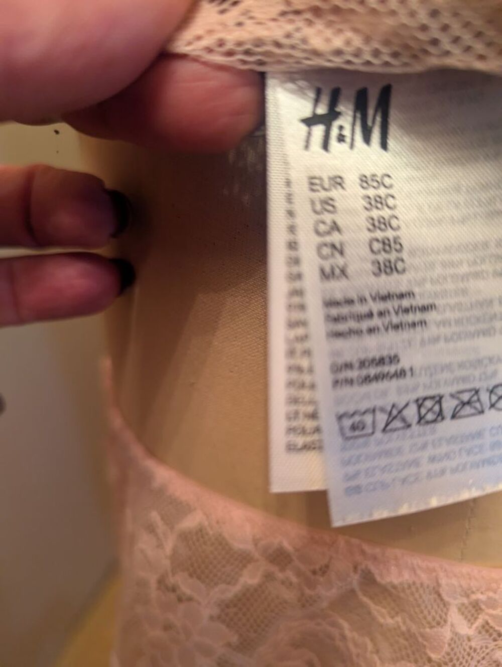 Lot de sous v&ecirc;tements en dentelle Vêtements