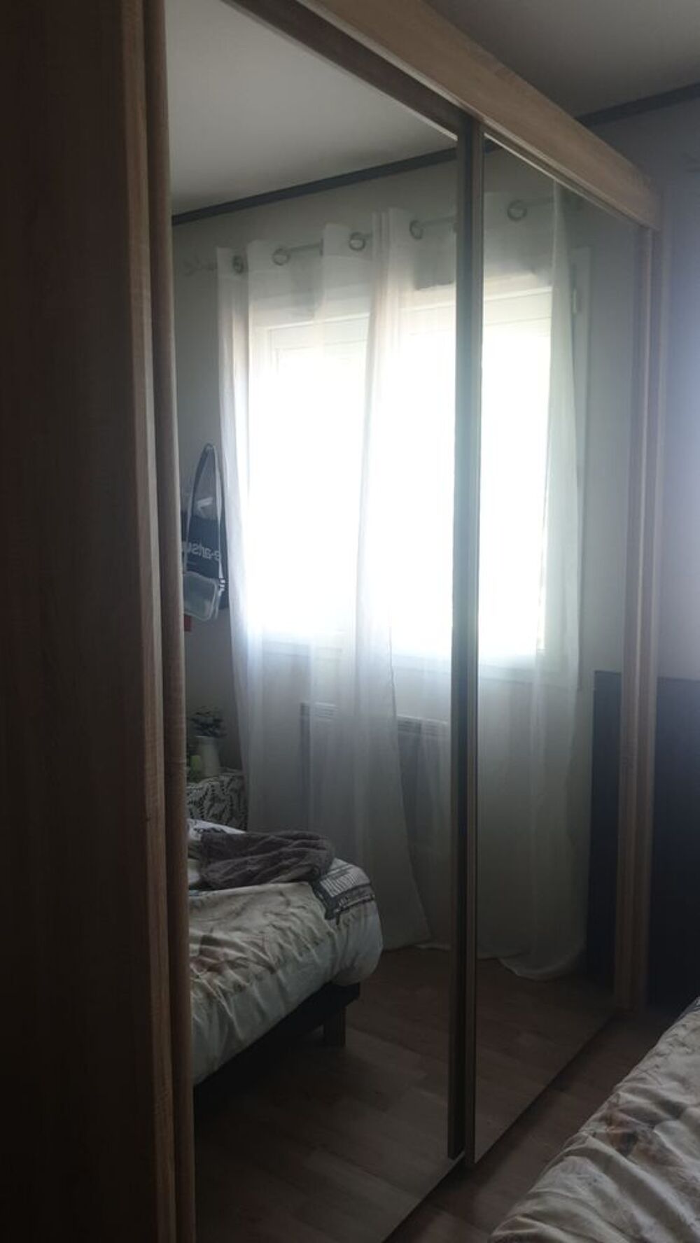 ARMOIRE AVEC PENDERIE Meubles