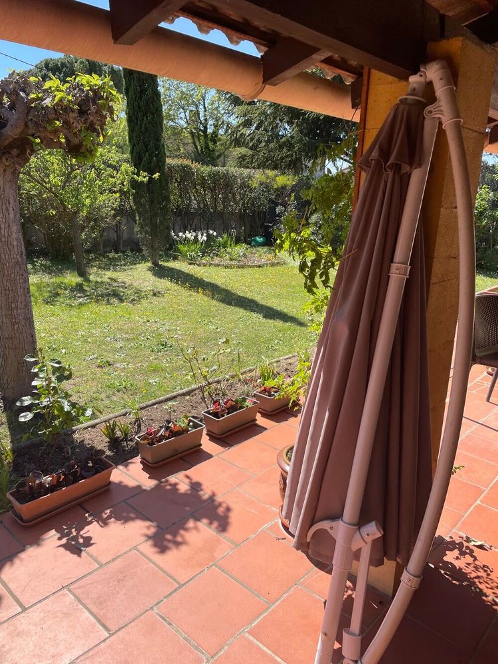 Parasol d&eacute;porte Jardin