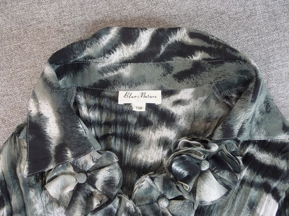 Blouse/ Chemisier/ Top Pliss&eacute; Gris Noir Blanc-Blanc Nature Vêtements