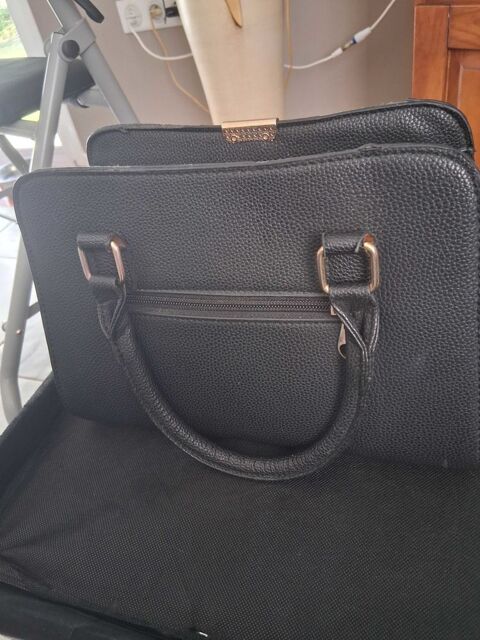 SAC ðŸ'oe à€ MAIN NOIR CUIR BRESTB Brest (29)