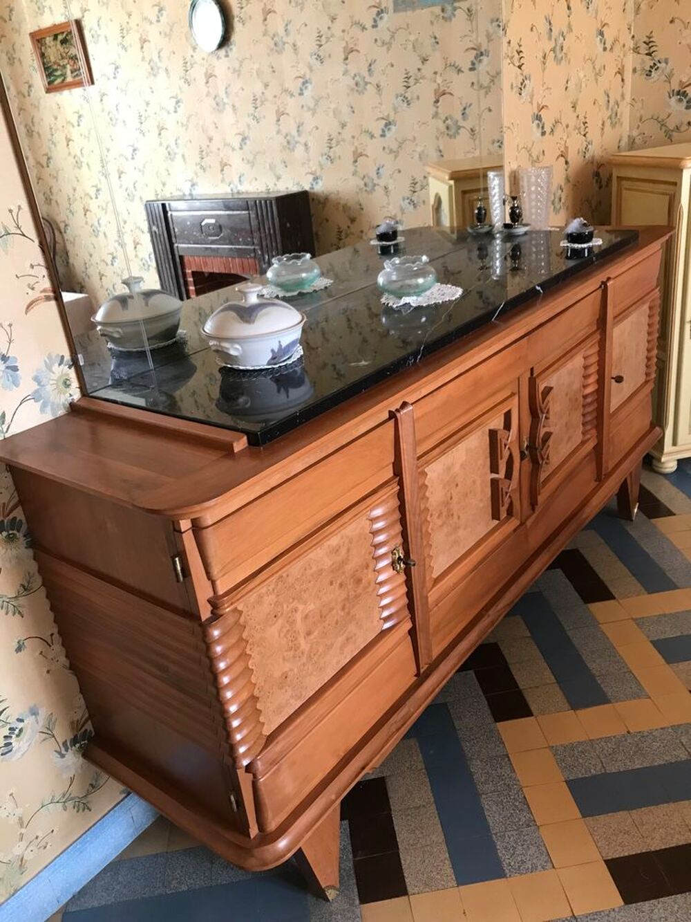 Buffet vaisselier en noyer Meubles