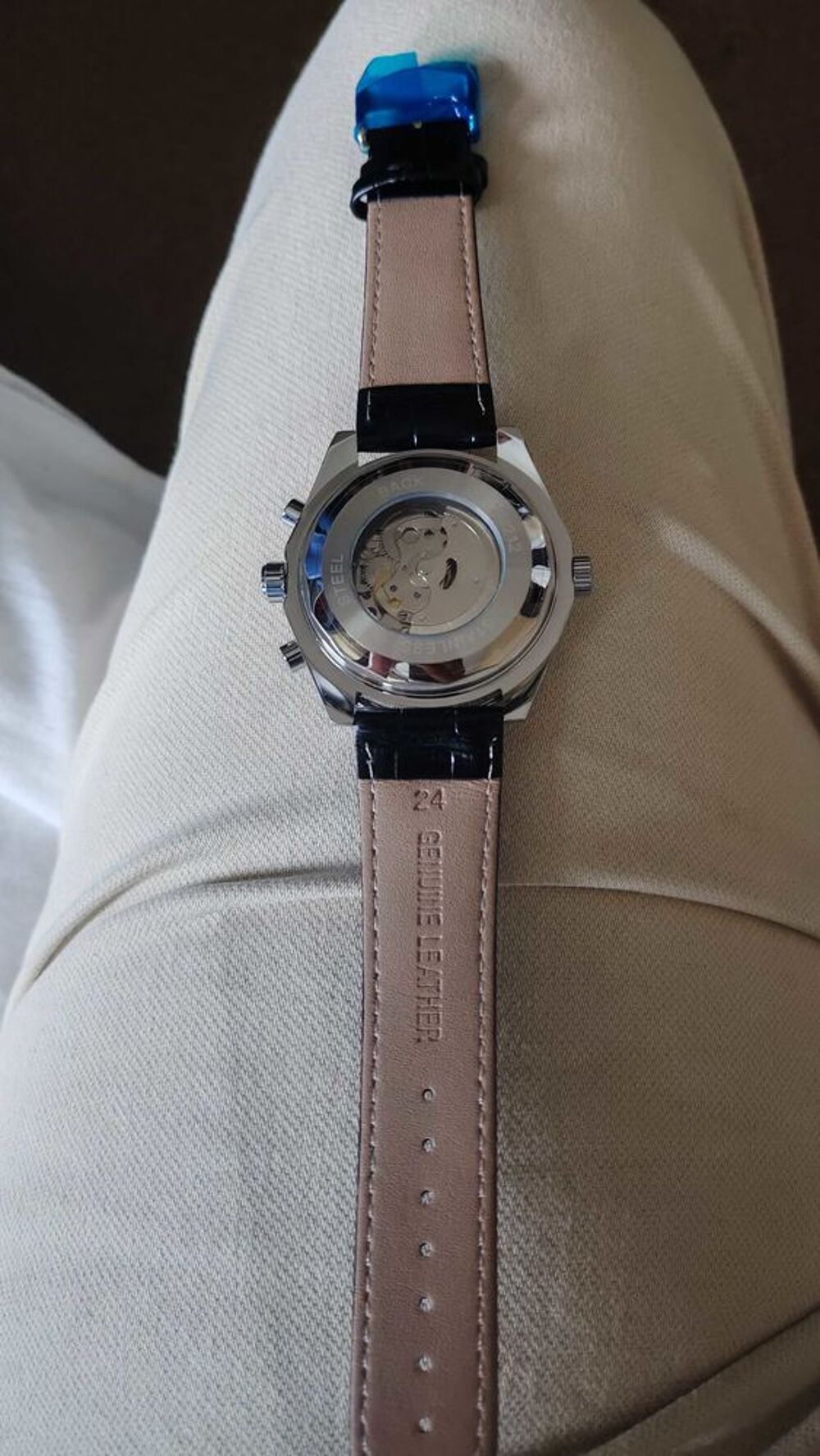 Montre Jaragar €" Chronographe €" Cadran bleu €" Tr&egrave;s bon &eacute;tat Bijoux et montres