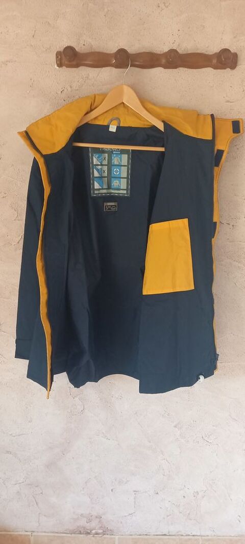 PARKA IMPERMEABLE WATERPROOF BLEU MARINE ET JAUNE 20 Montfort-sur-Argens (83)