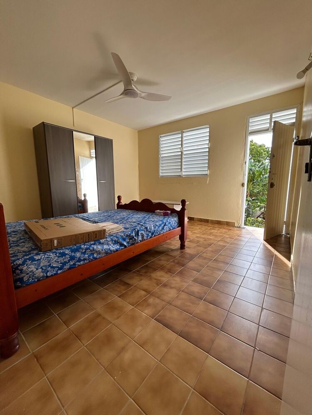 Location Appartement F3 meublé spacieux Baillif , charge non comprise Baillif