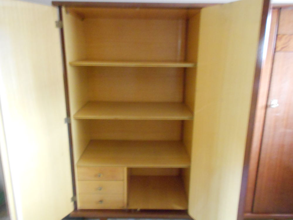 armoire vernis 4 portes en acajou Meubles