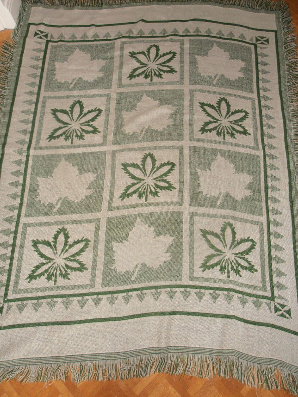 Plaid vert feuilles (84) Dcoration