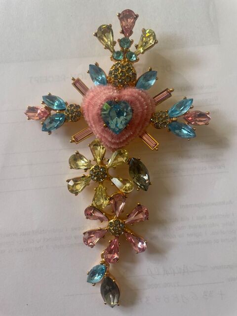 Broche Croix GM Strass Multicolore, Coeur strass bleu entour Vigneux-sur-Seine (91)