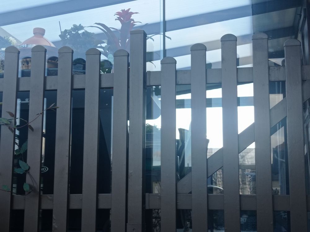 Barri&egrave;re ou garde corps en composite 11 m&egrave;tres lin&eacute;aires
Jardin