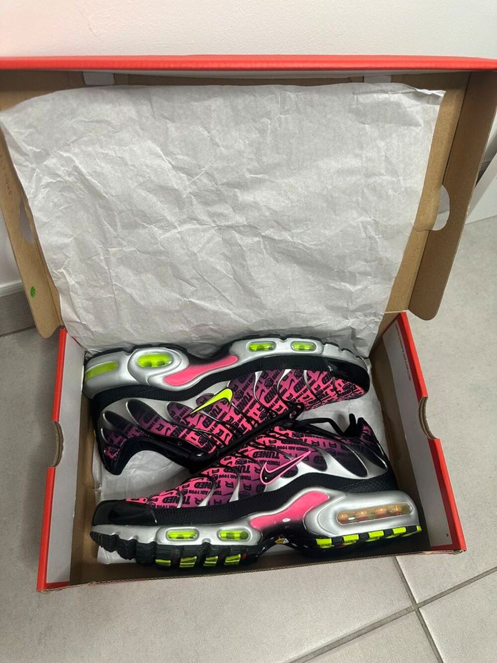 TN &eacute;dition limit&eacute;e rose plus mercurial XXV TAILLE 46 Chaussures