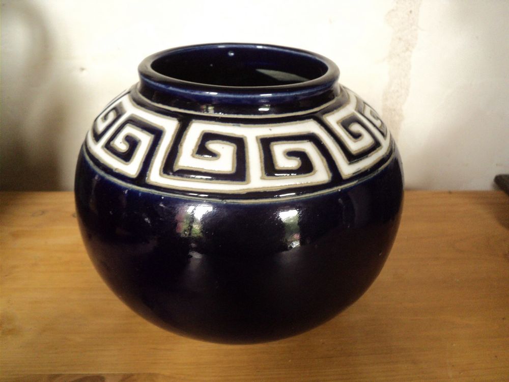 Vase C&eacute;ramique Bleu Motif Grecques Dcoration