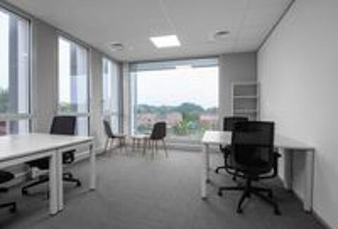   Trouvez un espace de bureau à Lille  Chateau Rouge  pour 3 personnes où tout est pris en charge 