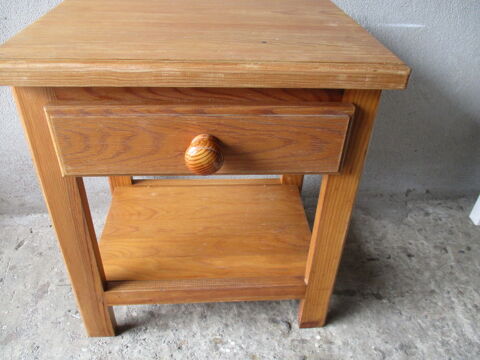Table de nuit Gujan-Mestras (33)