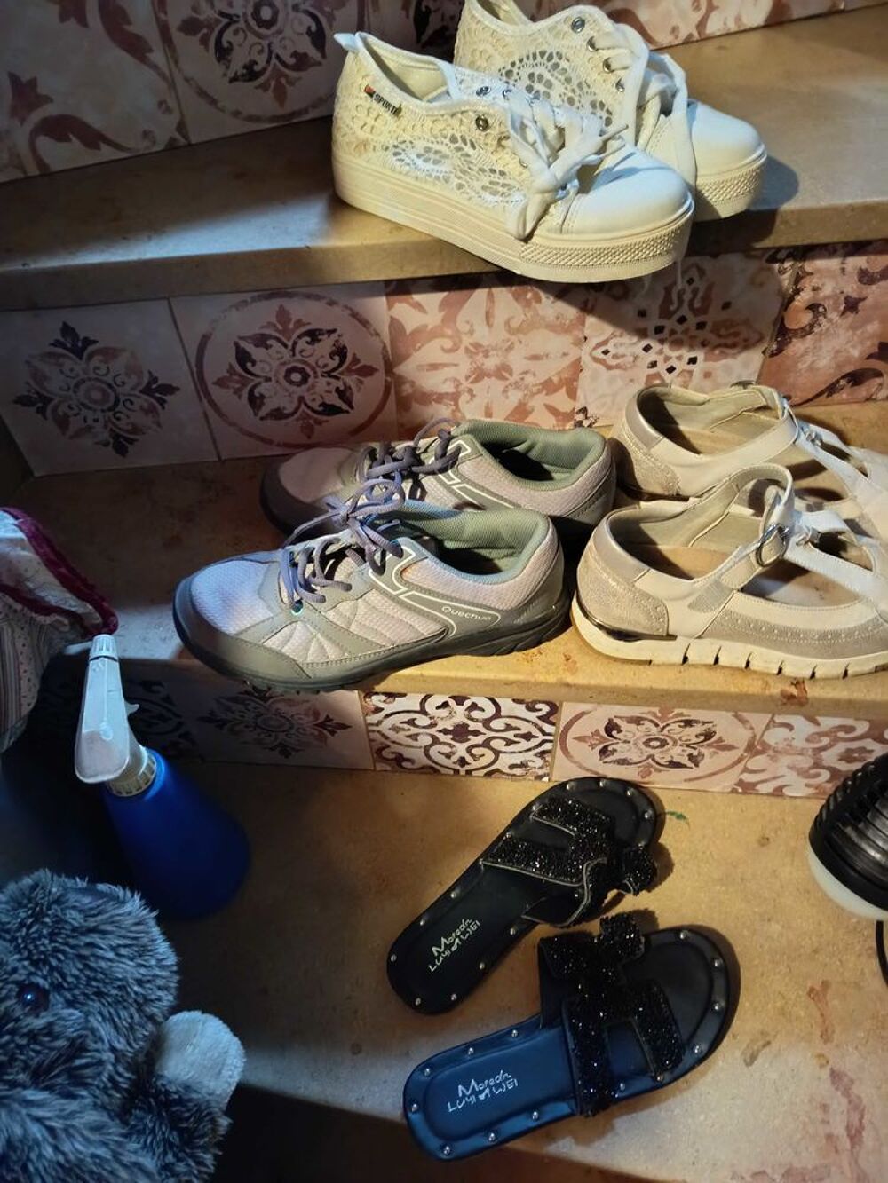 trois paires de chaussures pour femme Chaussures