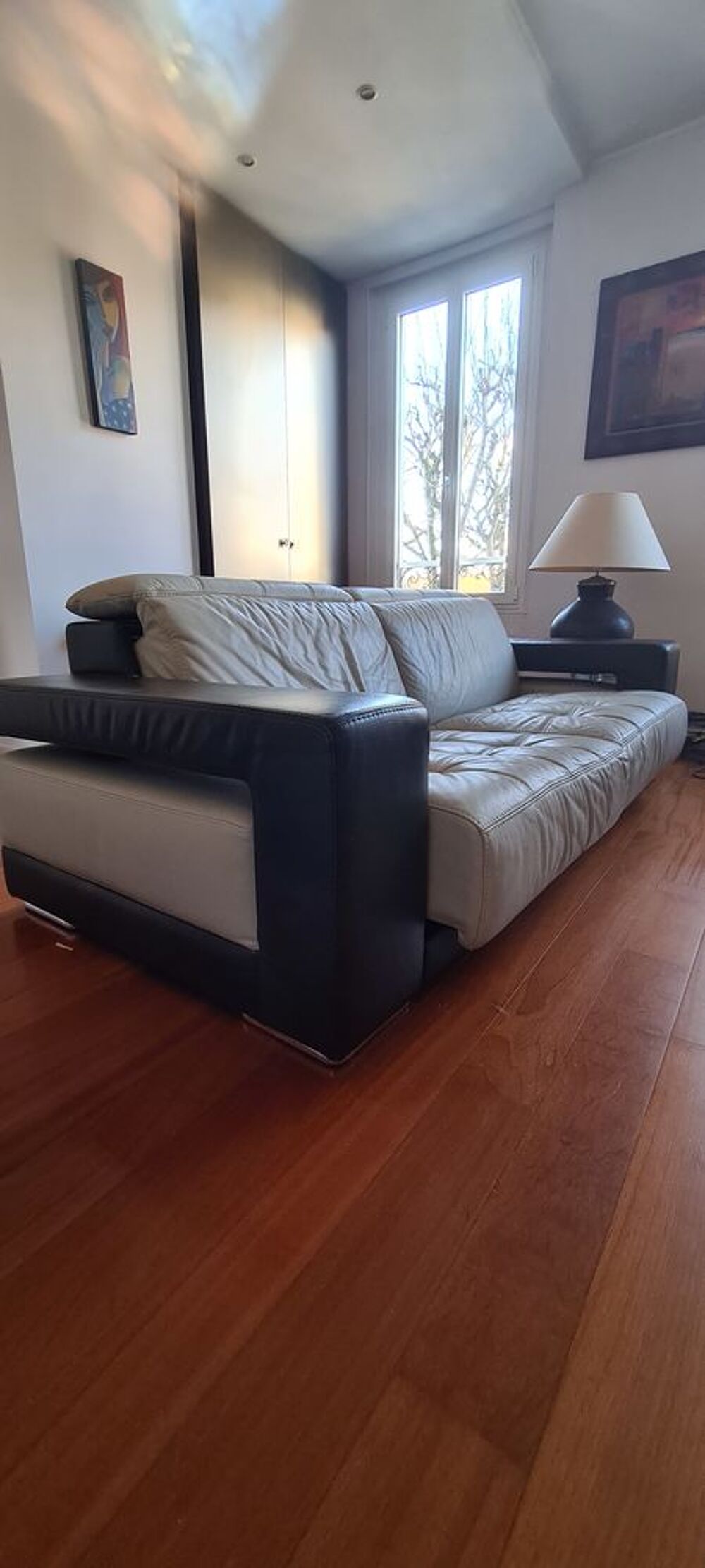 Canap&eacute; et Pouf en cuir Meubles