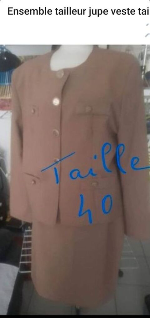 tailleur taupe taille 40 17 Bron (69)
