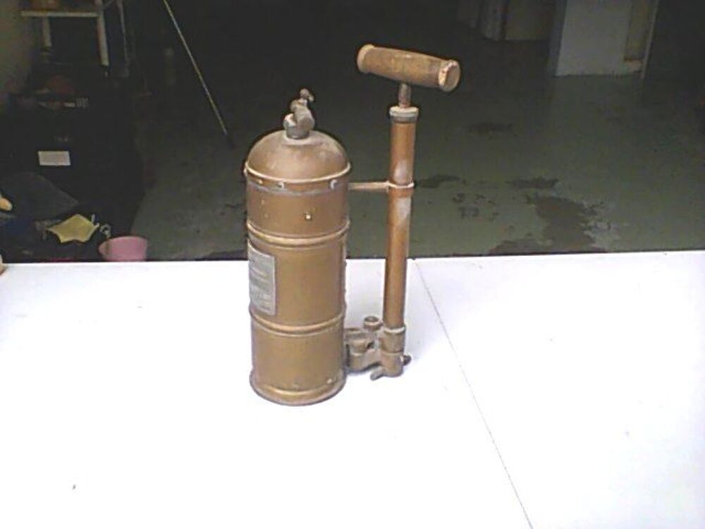 LAMPES TEMPETES ET PULVERISATEUR Décoration