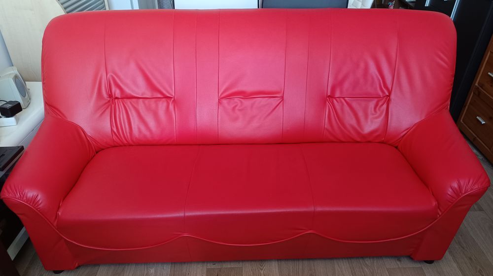 Canap&eacute; rouge Meubles