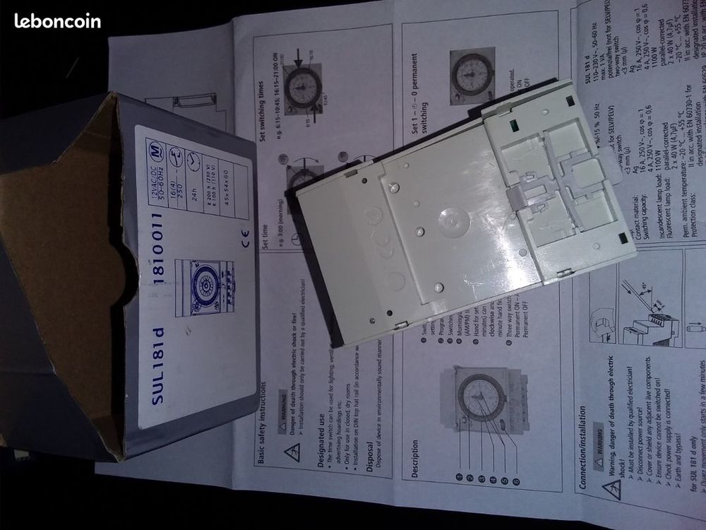 Minuterie programmable 12V AC/DC Sul181d (minuterie 24 heure Bricolage
