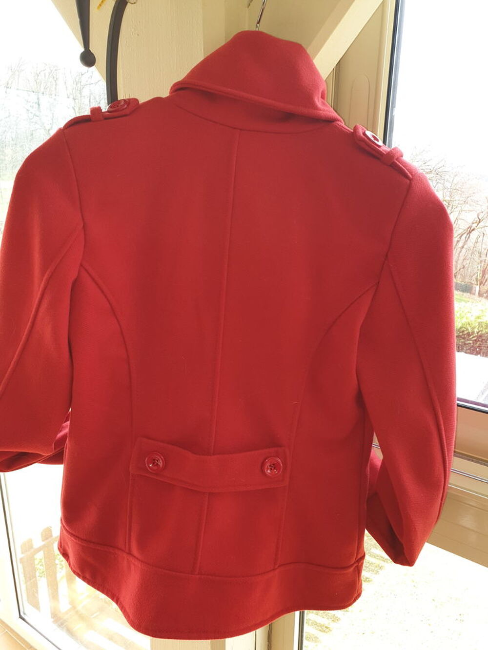 Magnifique blouson Rouge NEUF
Vêtements