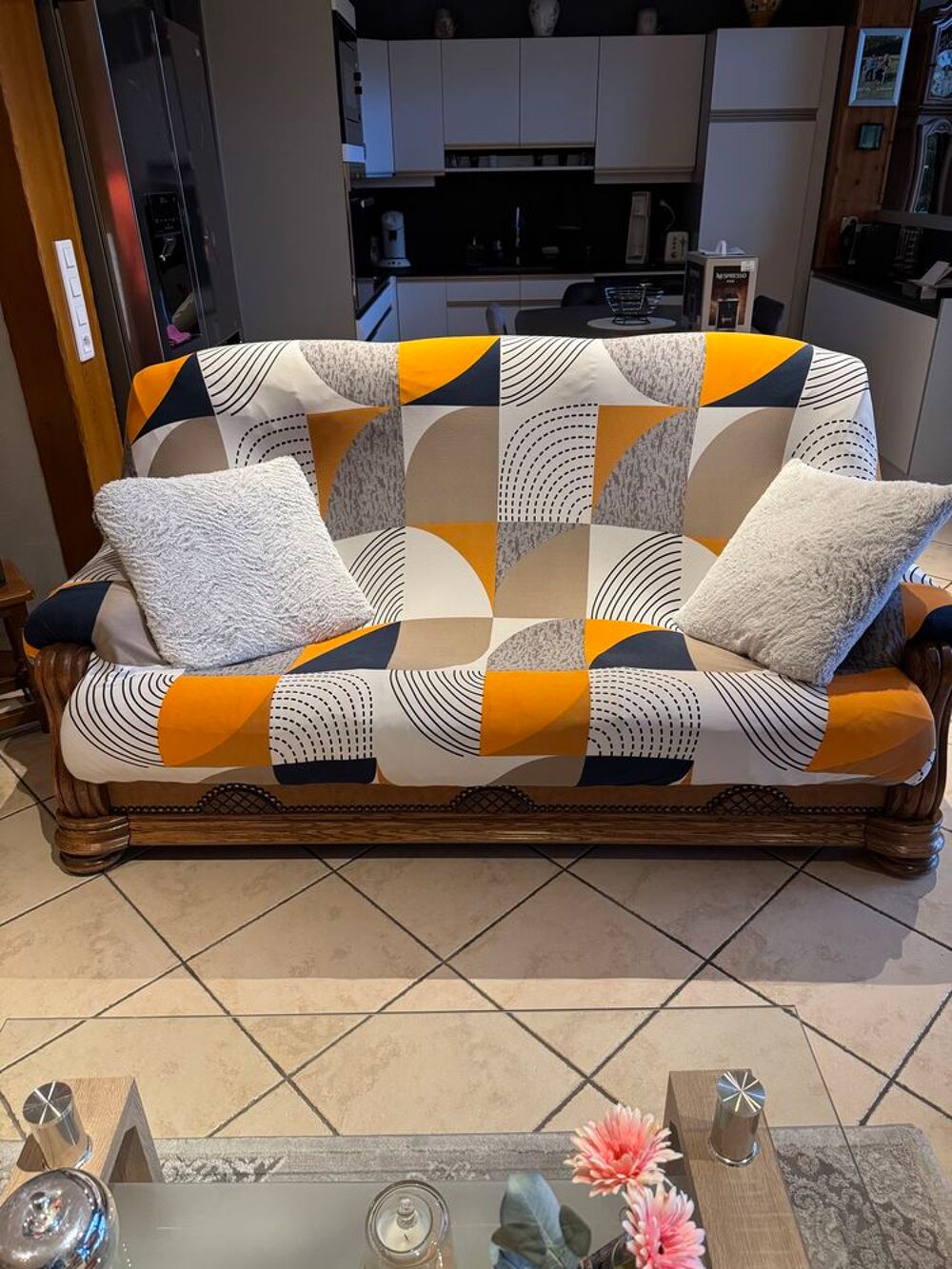 Canap&eacute; 3 places cuir et 2 fauteuils . Meubles