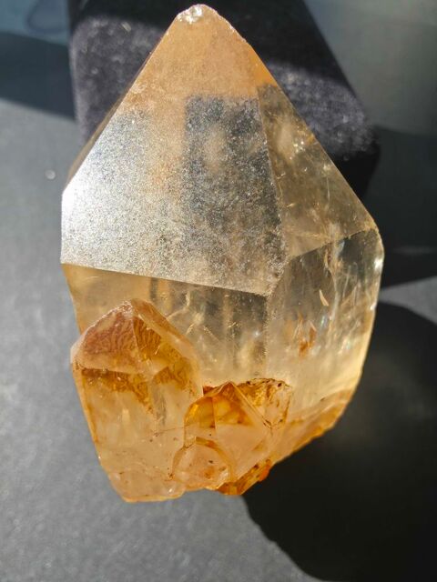 Citrine Naturelle de Kolwezi RDC-Cristal Brut de Collection 85g 35 Bagneux (92)