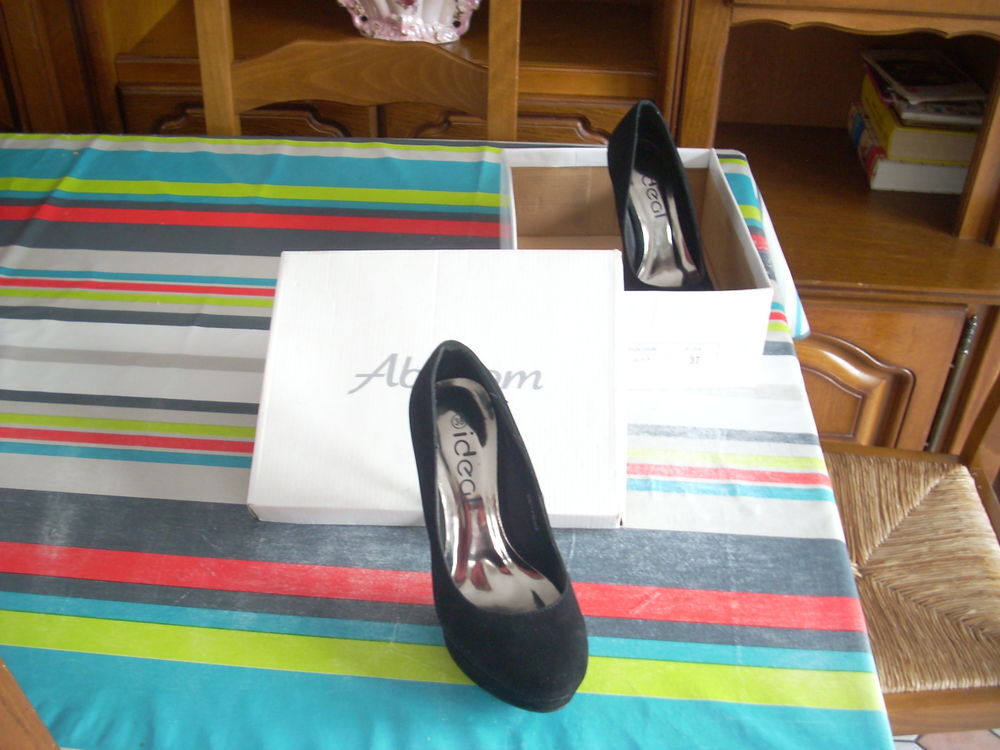 Escarpins noirs en Daims 38 femme Chaussures