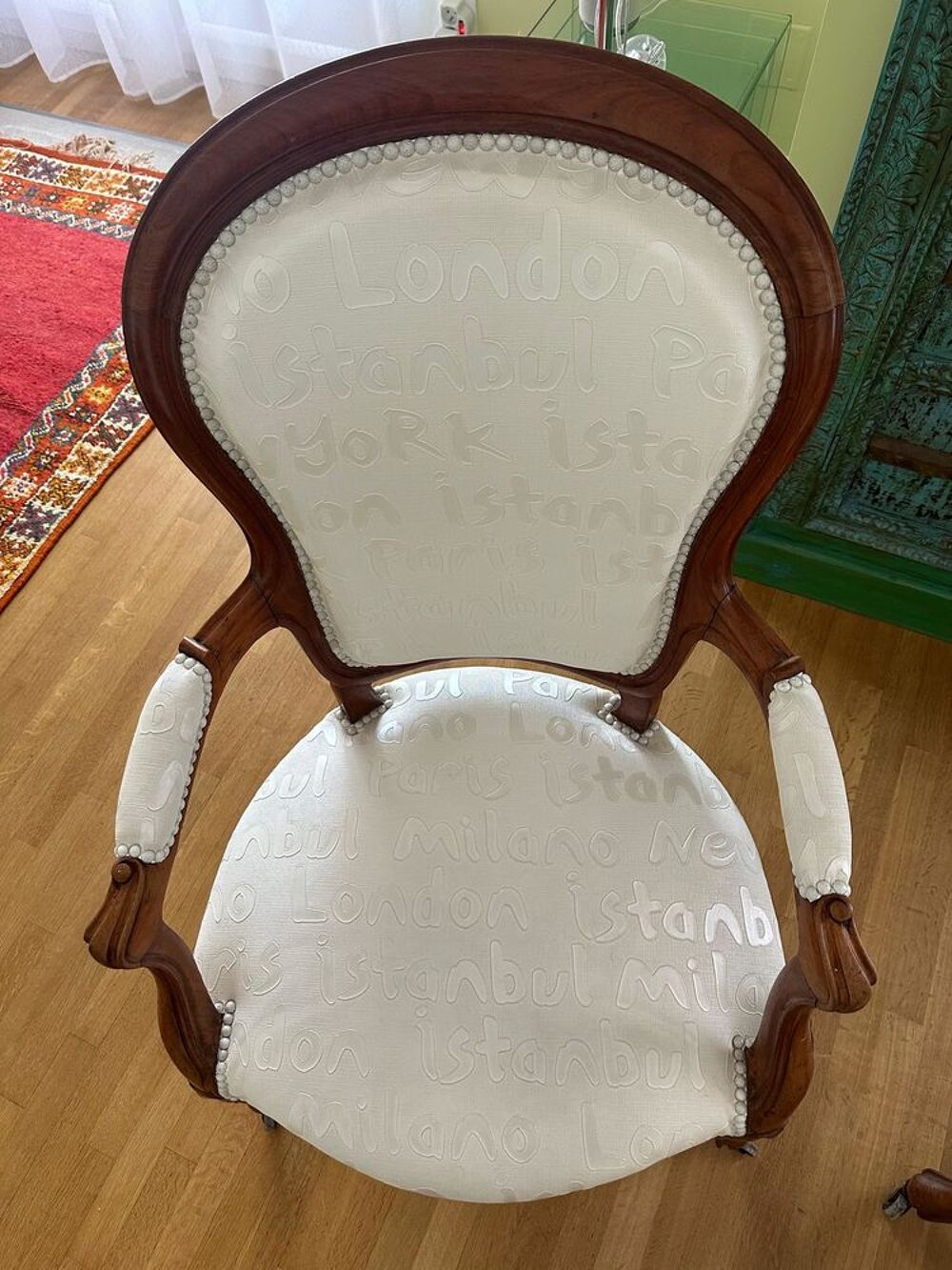 2 fauteuils style Napol&eacute;on III r&eacute;nov&eacute;s
Meubles