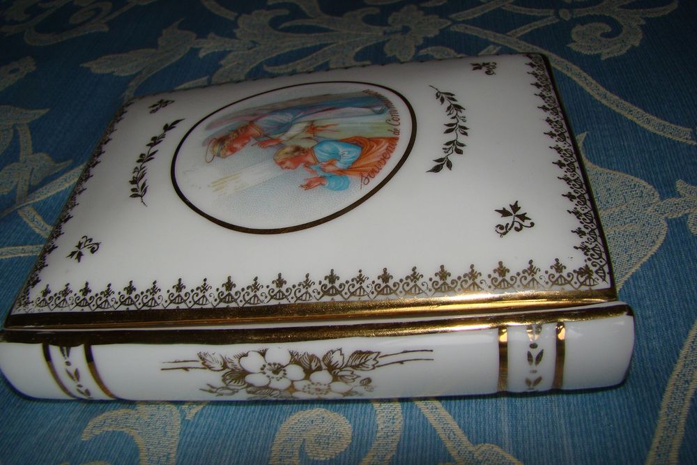 Ancienne bonbonni&egrave;re de communion Limoges Chalais 1950 