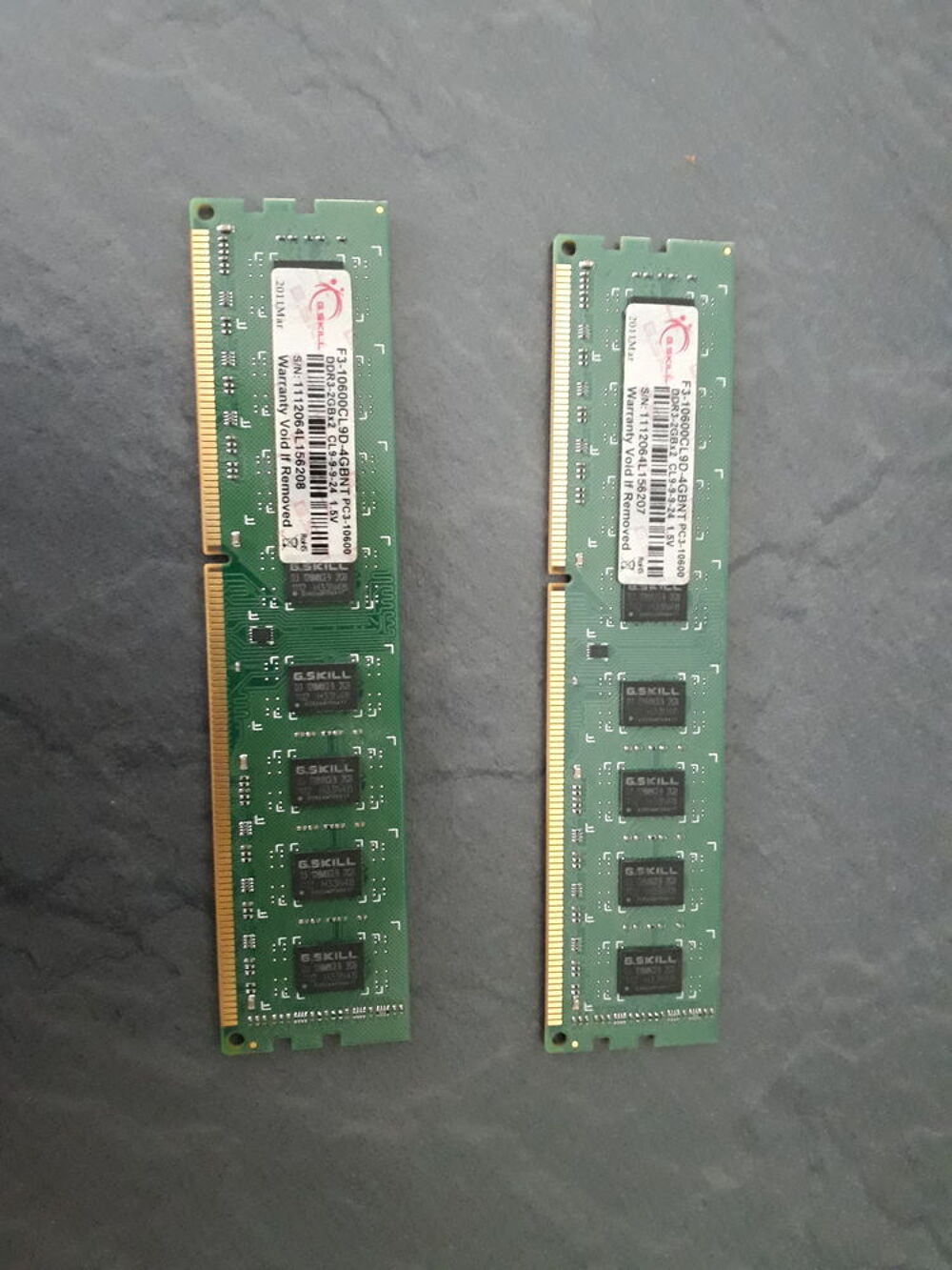 Lot de 2 barrettes m&eacute;moire 2Go DDR3 1333Mhz Matriel informatique