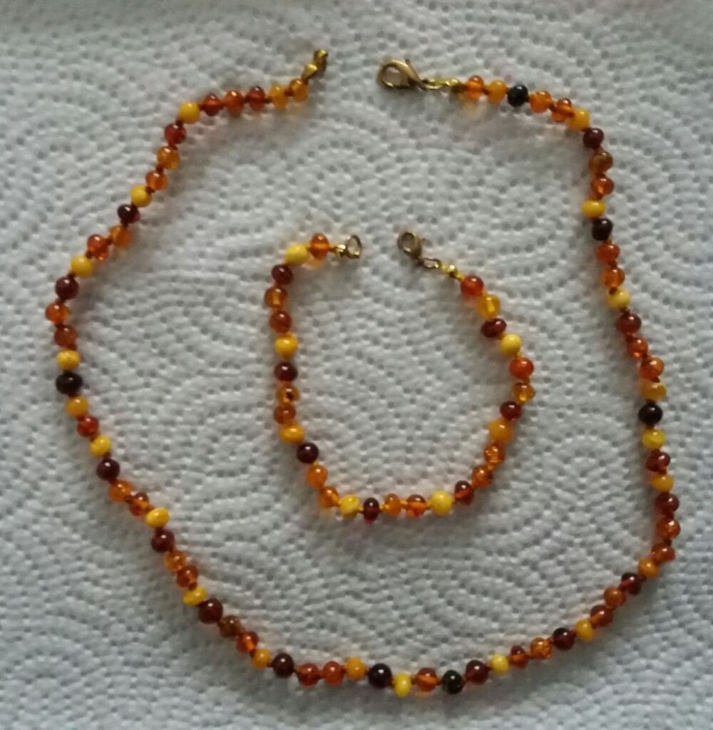 Parure en perles fantaisies Bijoux et montres