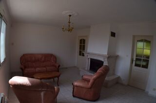  Maison � louer 4 pi�ces 115 m� Villev�que